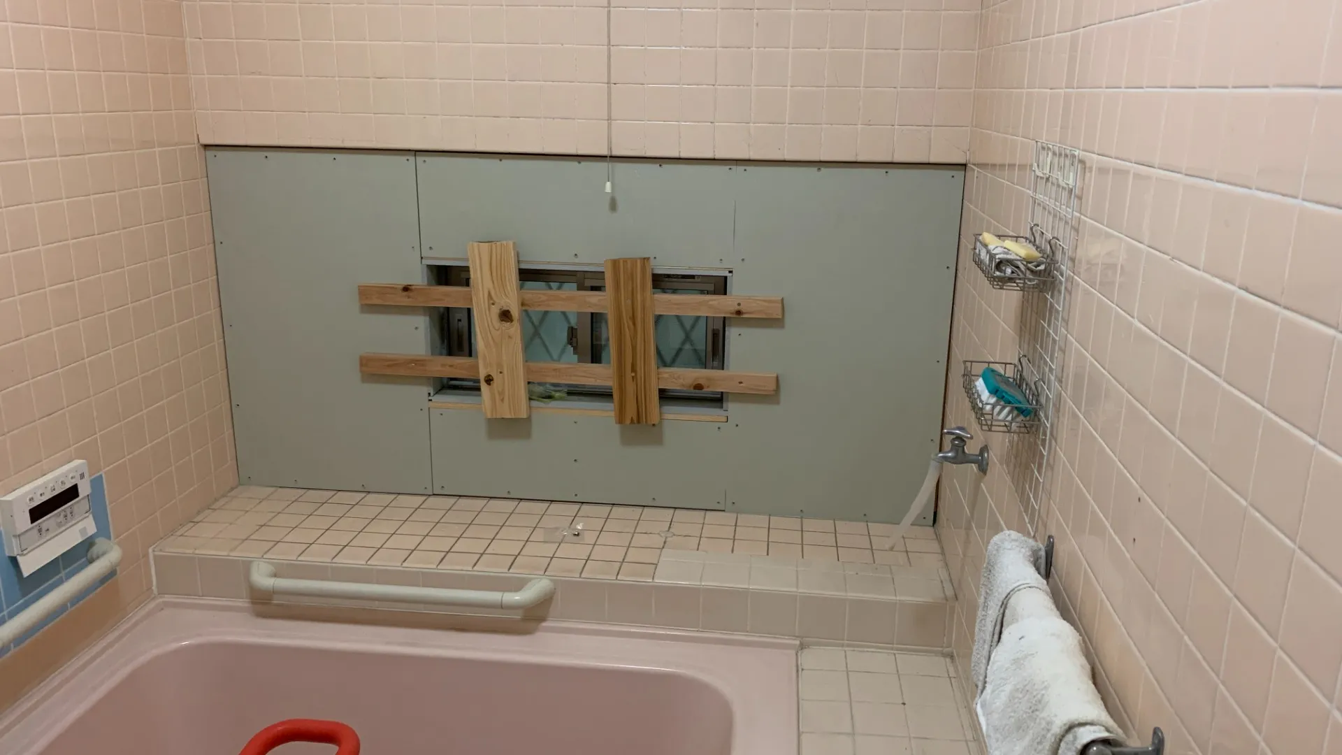 【長崎】諫早市でバスルームのタイル張り替え施工を行いました！